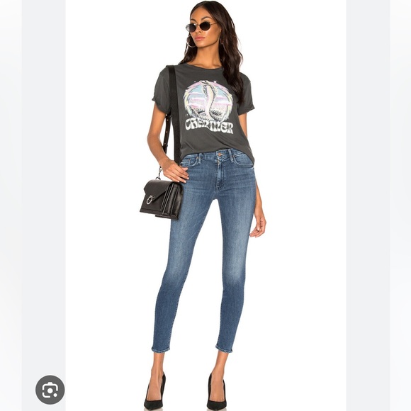 MOTHER The Looker Skinny Jeans in Groovin - Picture 7 of 13